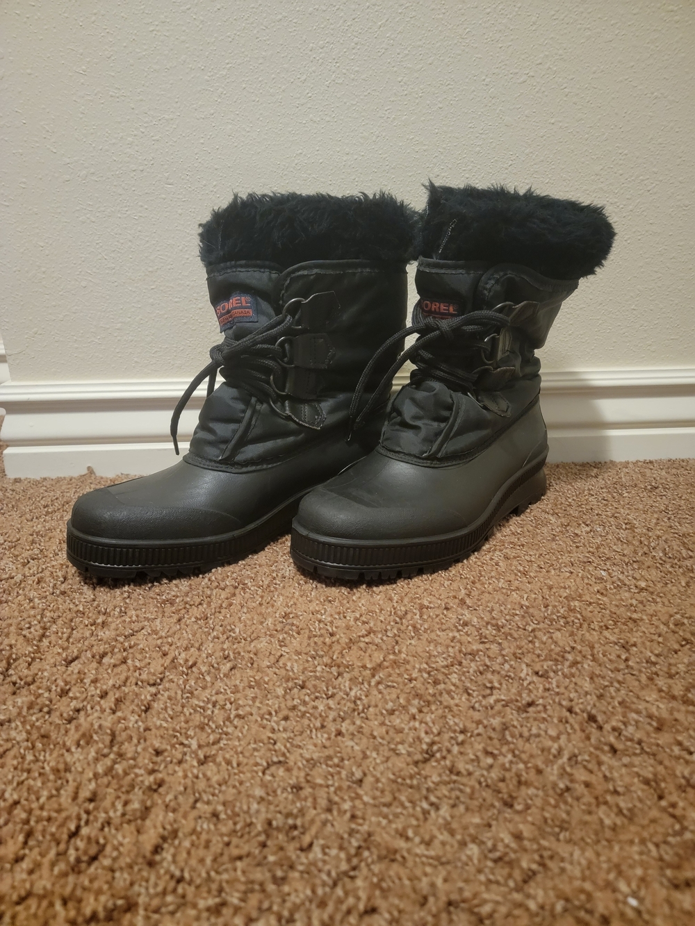 Sorel Black Faux-Fur Trim Winter Lace-Up Boots